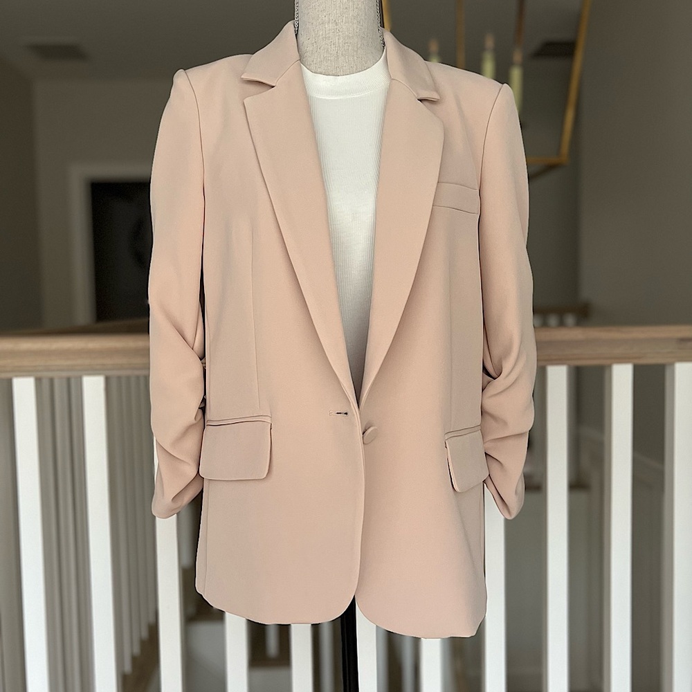 NWT Generation Love Madison Crepe Blazer Size: Medium Color: Latte